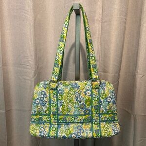 VERA BRADLEY floral tote in “English Meadow”